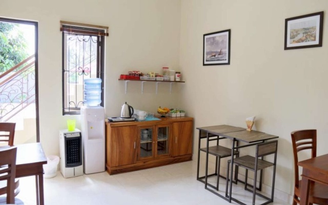 Whiterose Guesthouse – Guest Rooms – Mataram