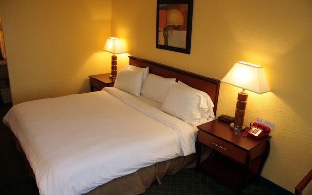 Holiday Park Hotels & Suites