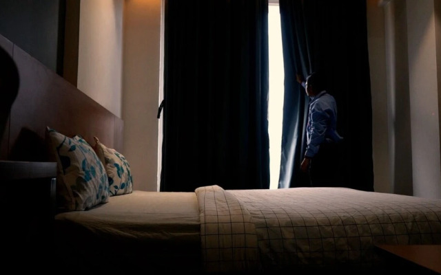 Hotel Radhika