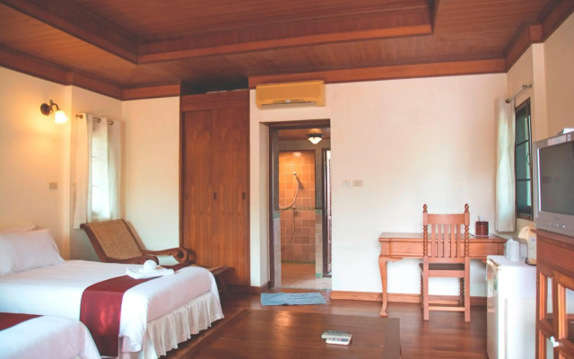 Tak Andaman Resort & Hotel