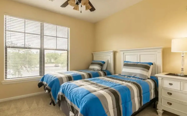 Bella Piazza 903 - 827