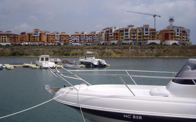 STUDIO DELUXE IN MARINA CAPE 4 stars complex 33 7