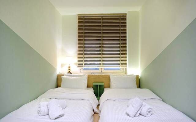 The Fancy Philosopher Apartment