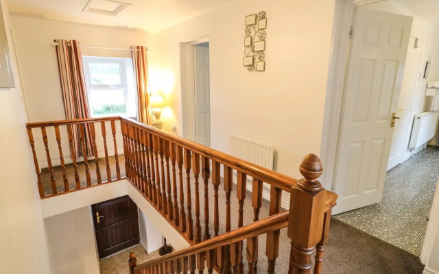 Shaws Hill Farmhouse