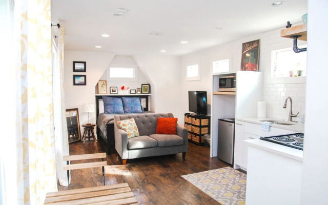 Nashville Sophistication Large Stylish Home + Private Studio!