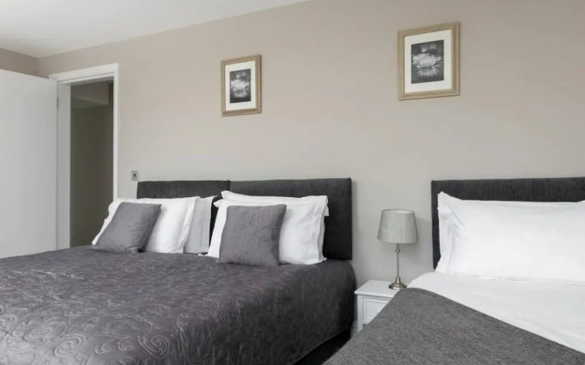 Comfy 5 Location Few Steps From BA I360