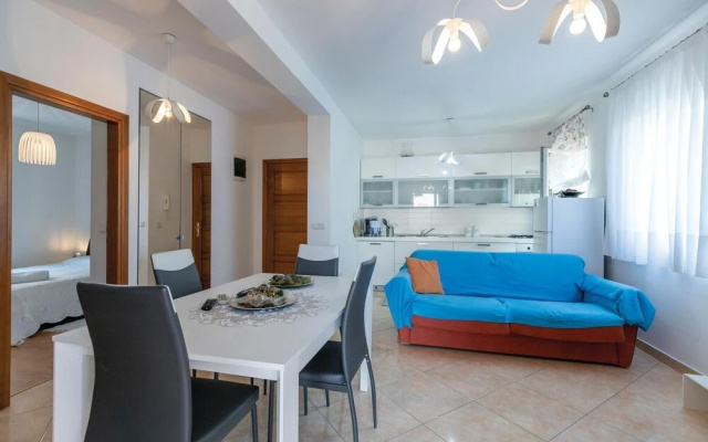 Beautiful Apartment in Porec With Wifi and 2 Bedrooms - Apartment in Porec - Photo 5