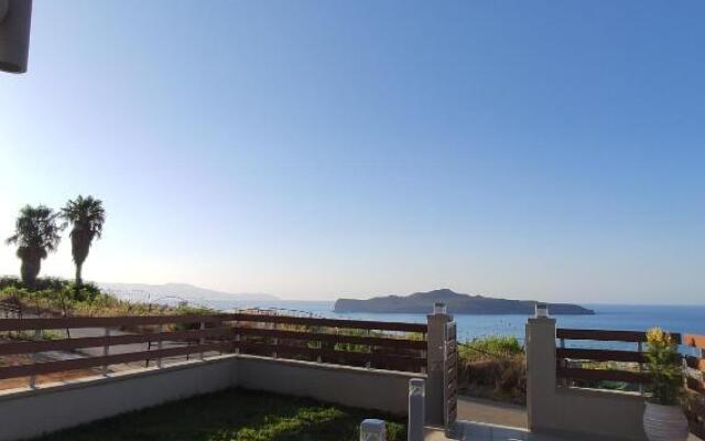 Wish sea and mountain view