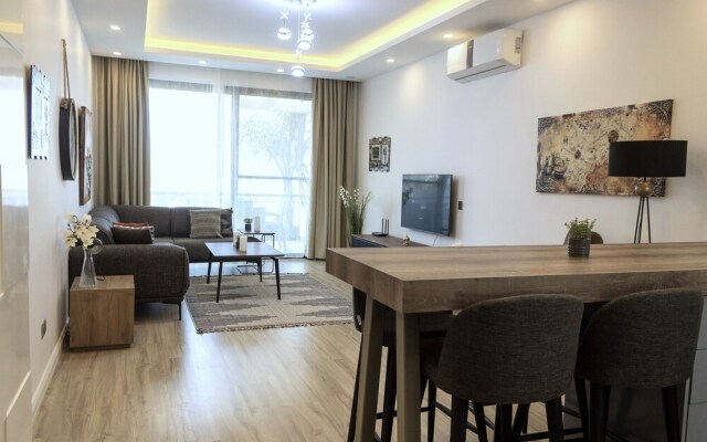 Elegant Two-bedroom Apartment in Upscale Surroundings