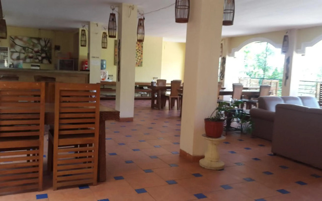 Centro Bajo Hotel