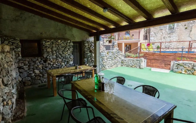 Large Holiday Home With Private Pool, Wellness & Sea View