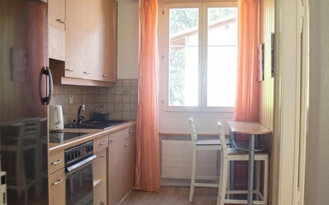 Between Lakes Apartments