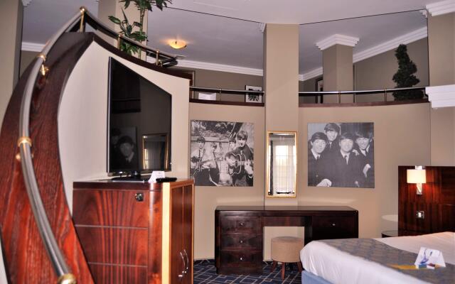 Crowne Plaza Liverpool - John Lennon Airport by IHG