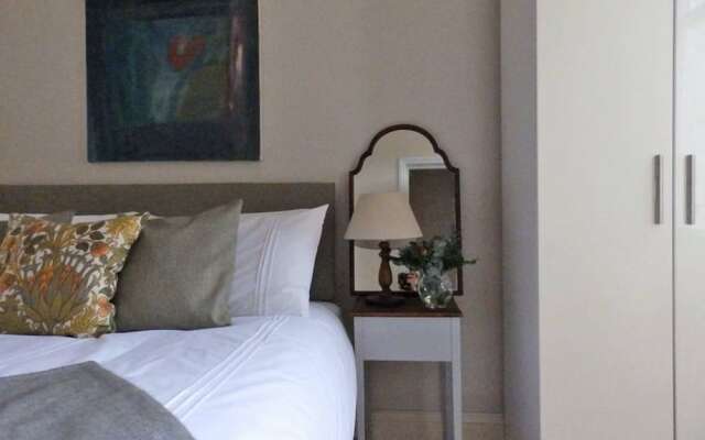Lovely 2 Bedrooms Apartment Near Queens Park