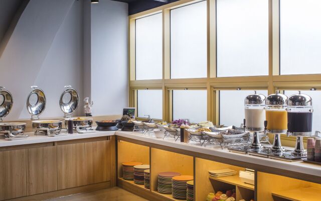 Kenny Stay Jeju Seogwipo