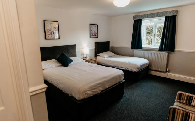 Oak Farm Hotel