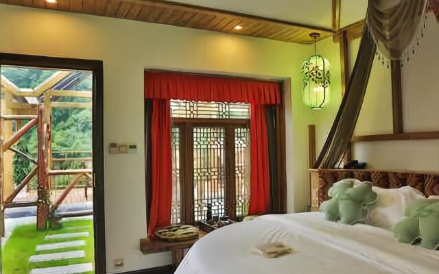 Floral Hotel·Yicheng Yijia Hotel(Dongda store of Zhangjiajie National Forest Park)