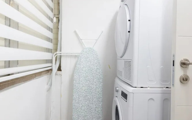 Stunning Chic 2 BR Ibn Gvirol St