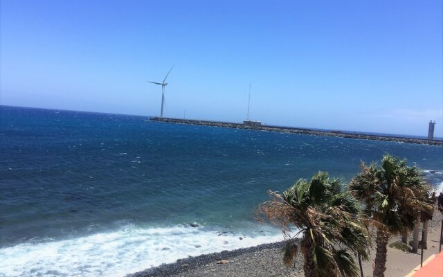 Arinaga Beach