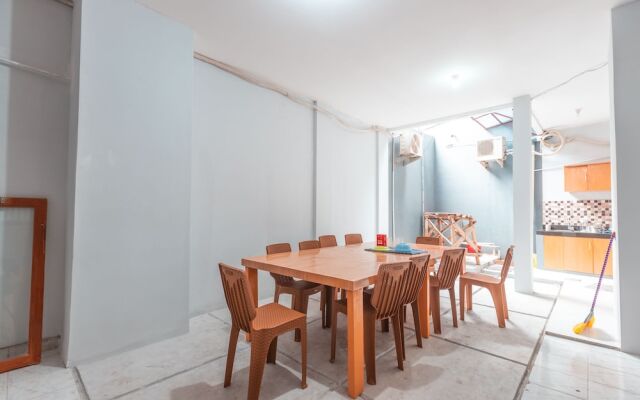 Oyo 2251 D'Sasya Syariah Residence 2