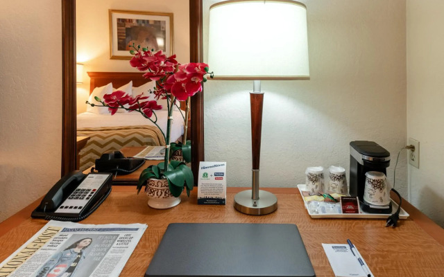 Travelodge by Wyndham Ottawa East