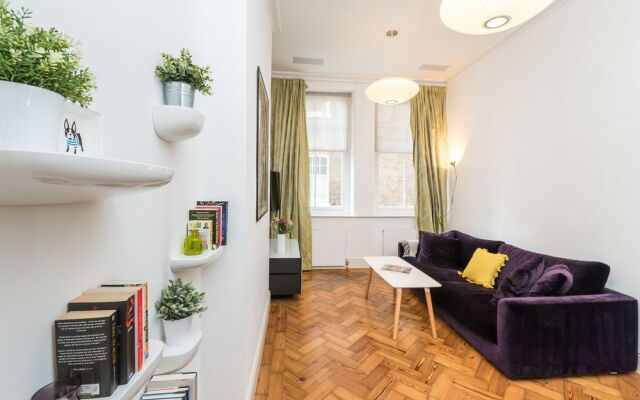 Black Square Collection Chelsea