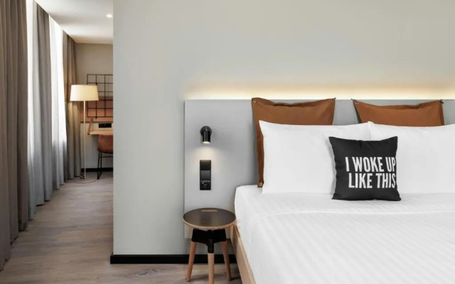 Moxy Alfragide Lisboa