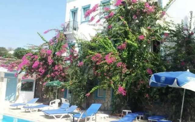 Blue Pearl Hotel