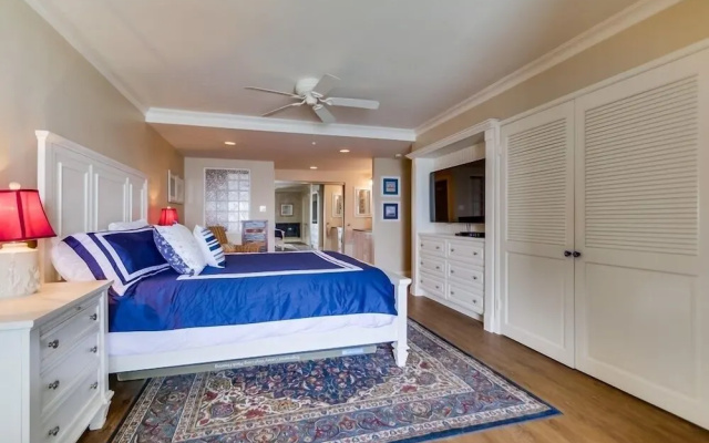 Work-Friendly Oceanfront Condo with Pool and Spa Access SURF25 by RedAwning