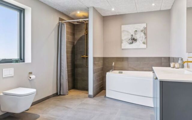 "Tuve" - 950m from the sea in NW Jutland