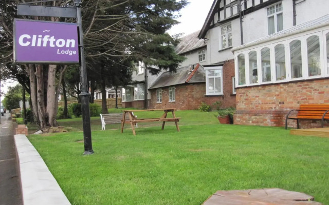 Clifton Lodge Hotel