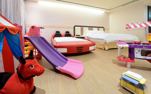 UINN RELAX HOTEL (New Taipei Linkou)