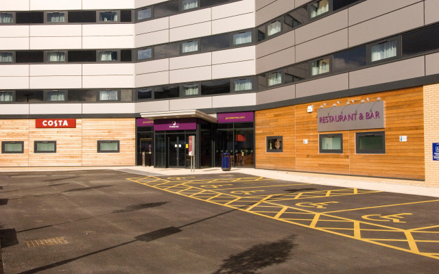 Premier Inn Manchester Airport – Freight Terminal