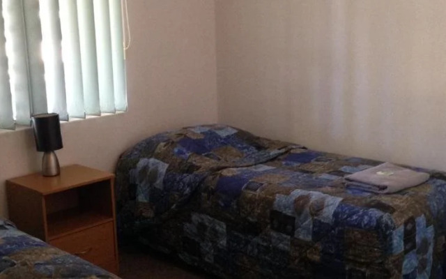 Carnarvon Central Apartments