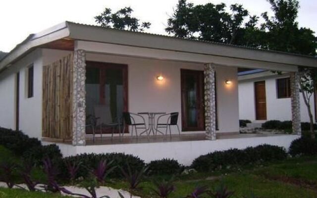 Tara Beach Bungalows