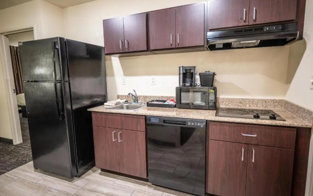 Cobblestone Hotel & Suites - Lamar