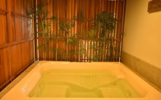 Kumarakom Lake Resort