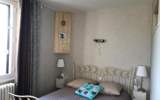 Atypique Detour (Adults Only)