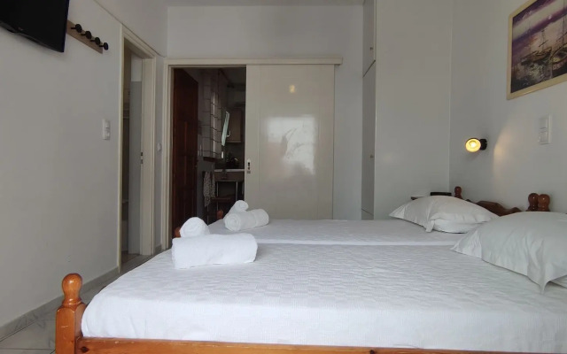 Kapetanos Rooms