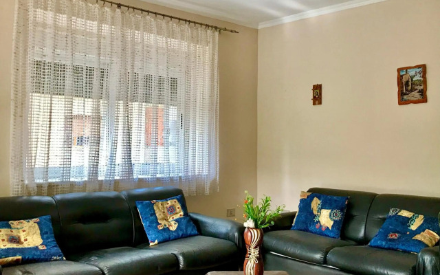 Lovely Apartment in front of the Lake