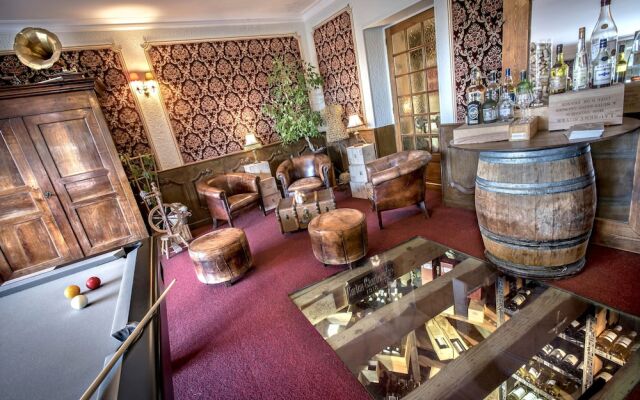 Logis De France Le Rocher Blanc