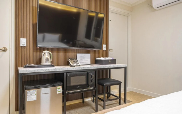 Danyang Meros Hotel