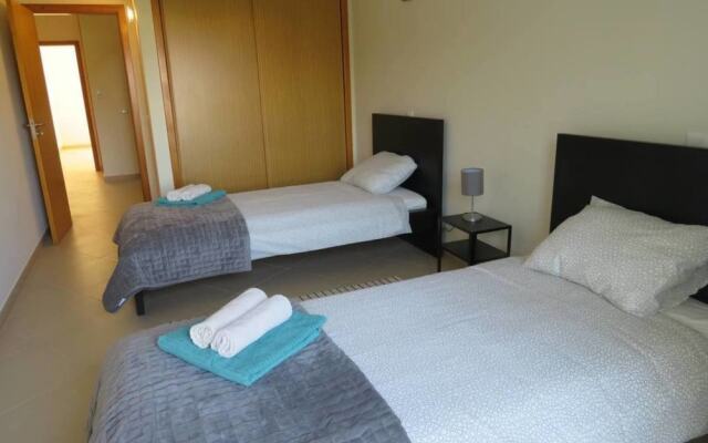 2 Bed Apartment With com Pool