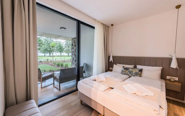 OliverLux Aparthotel