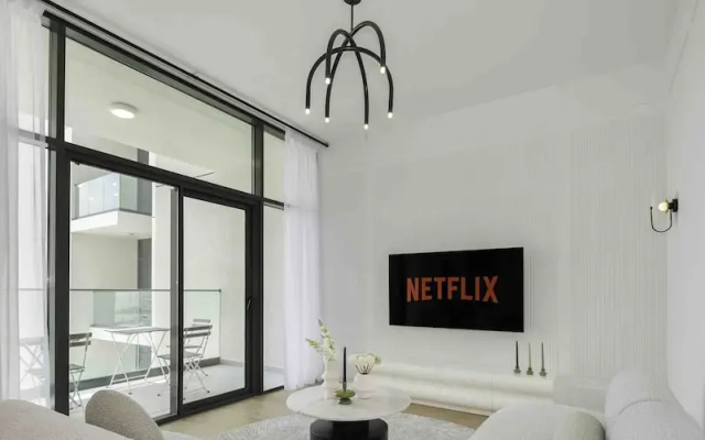 LUX The Dubai Hills Executive Suite