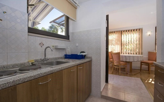 Apartments & Rooms Ribarić