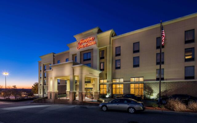 Hampton Inn & Suites Augusta West