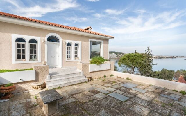 Villa Artemis near Athens Airport