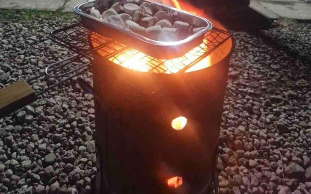 Bridie Rose - hot tub Extra Charge Exotic Animals