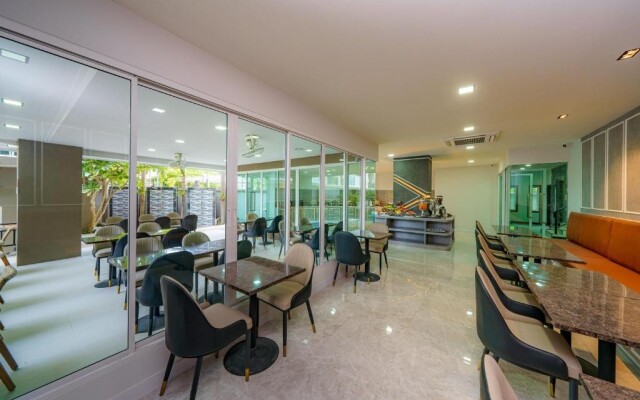 Lhc Hotel And Resort